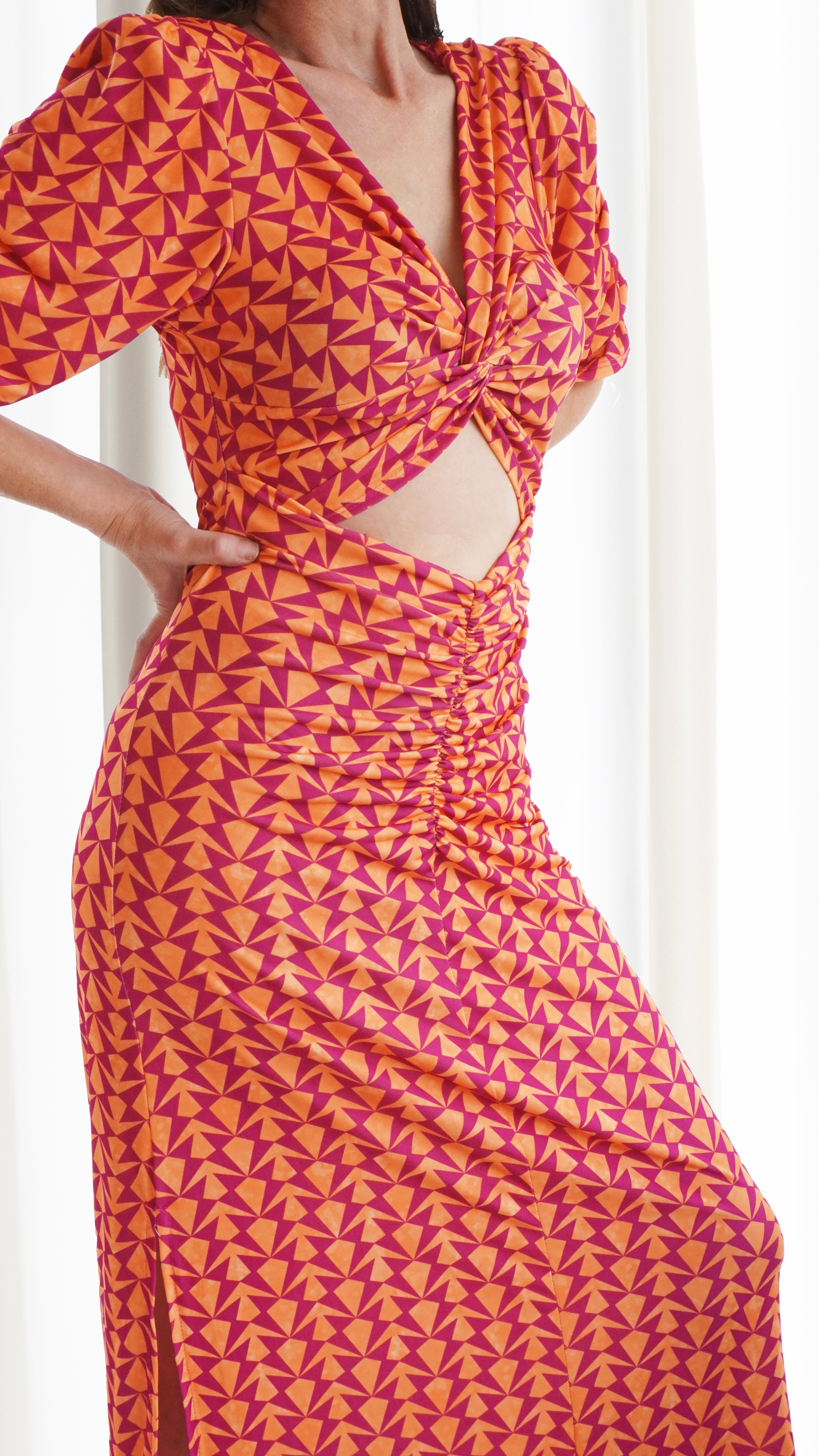 SEMINUEVO Vestido Midi Rosa con Naranja