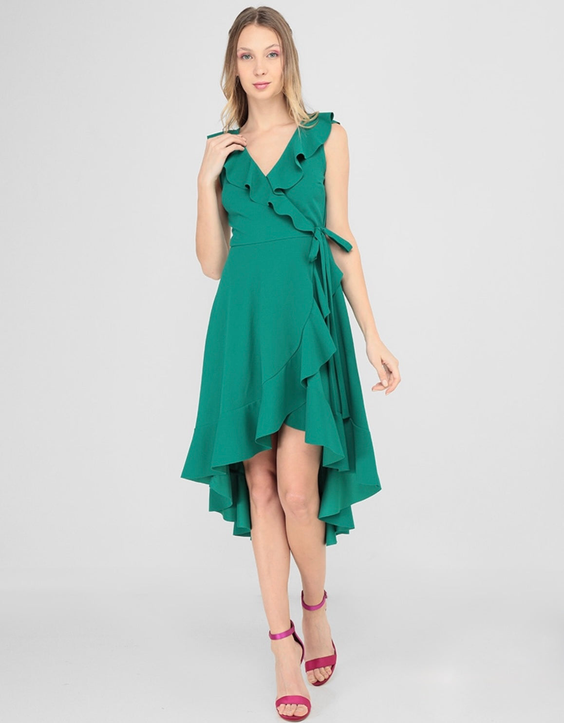 NUEVO Vestido Corto Verde Cuello V